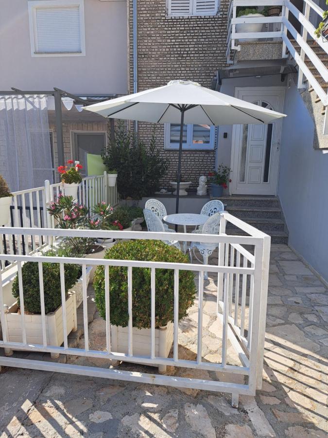 Royal Apartments Sandra Štinjan Exterior foto